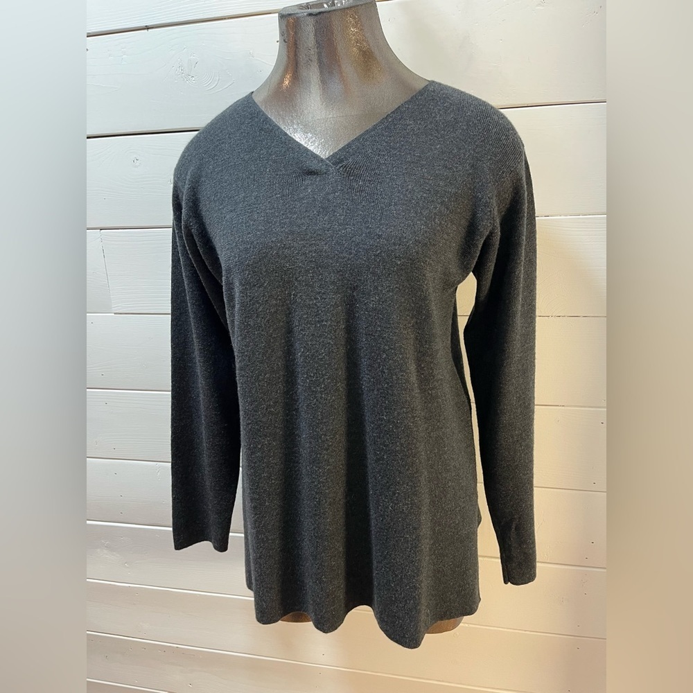 EILEEN FISHER Charcoal Merino Wool V-Neck Sweater – Size S - Picture 4 of 11
